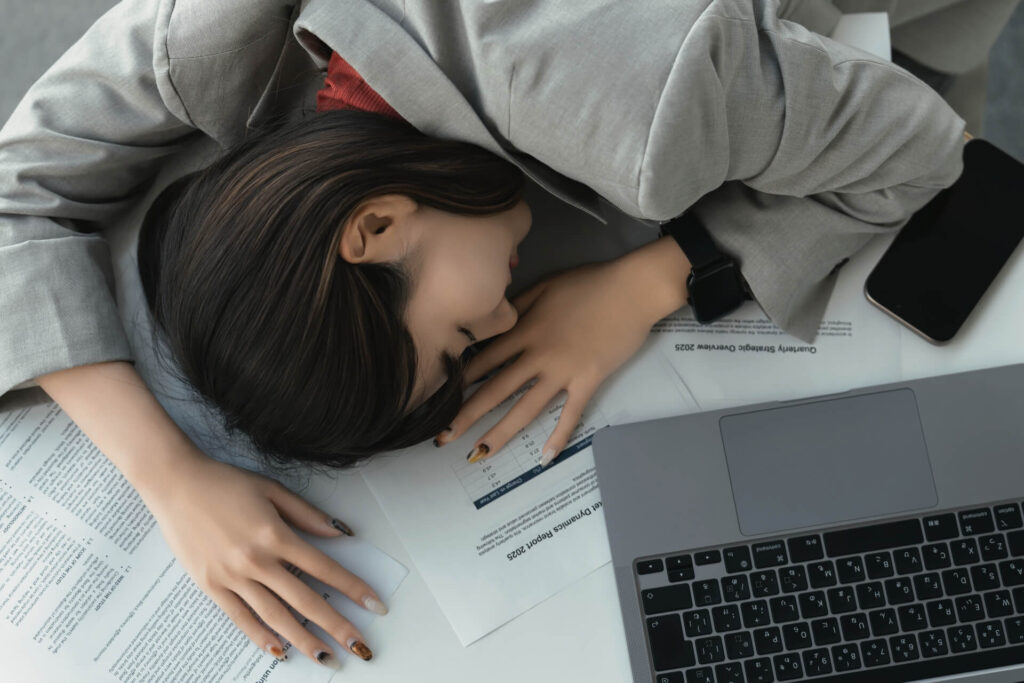 仕事をしている女性